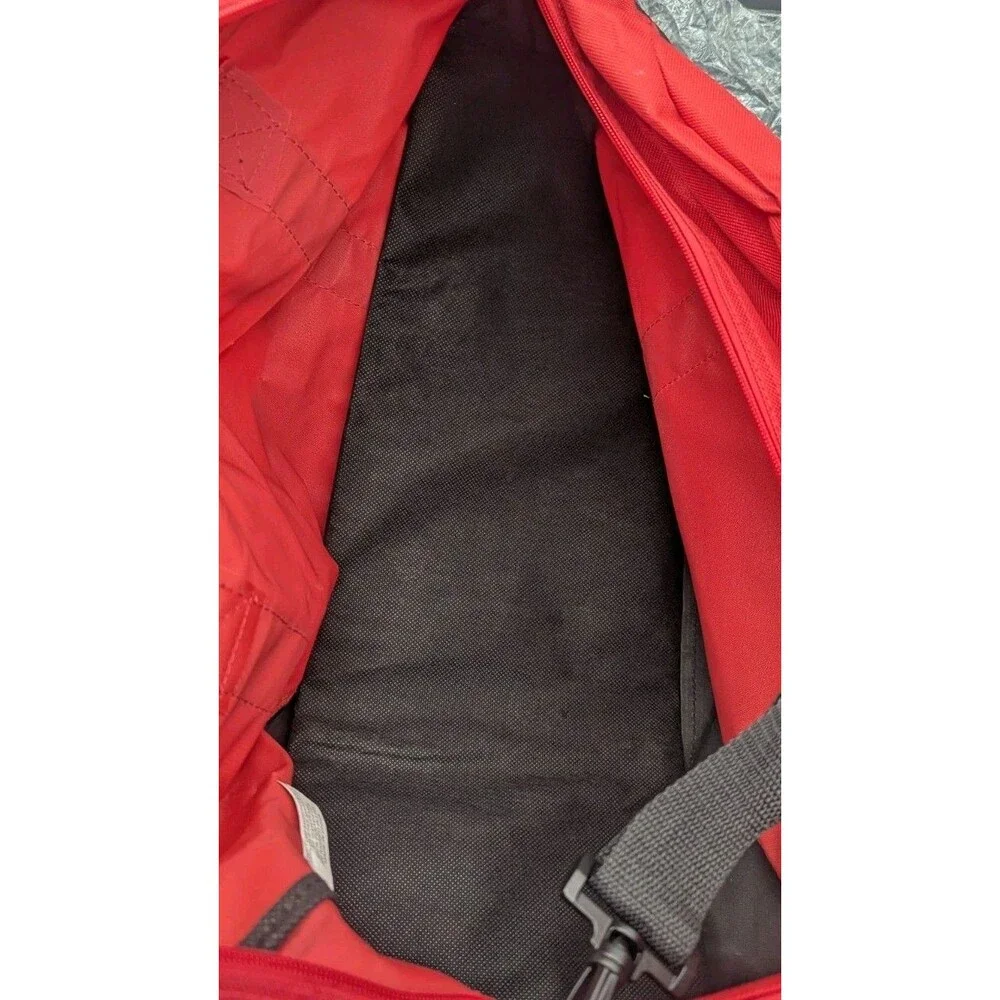 NEW GATORADE SPORTS RED DUFFLE BAG WITH HANDLES AND SHOULDER STRAP